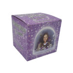 Bola de agua portafotos acrílico con  purpurina y flores moradas. - Imagen 2
