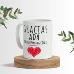 Taza Profesor Personalizada con Frase "Gracias por enseñarnos con el Corazón" con Nombres y Curso - Imagen 6