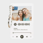 Llavero placa con código Spotify escaneáble