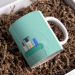 Taza personalizada uniforme turquesa para médicos y profesionales de la salud - Nombre y Cargo - Imagen 2
