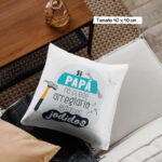 Cojín con Frase Divertida para el Día del Padre "Si Papá no puede arreglarlo...". - Imagen 2