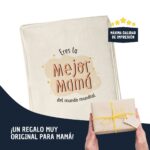 Mochila para Mamá con Frase Divertida para el Día de la Madre “Eres la Mejor Mamá del Mundo Mundial”. - Imagen 4