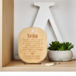 Dedicatoria Madera Personalizada para Seño Fin de Curso – Regalo con Frase Emotiva - Imagen 2