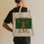 Tote Bag con diseño "Profes de Vitruvio" para Profesores - Imagen 6
