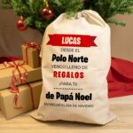 Saco de regalos de Navidad Personalizado con nombre. Con cordón ajustable. Diseño Polo Norte - Imagen 5