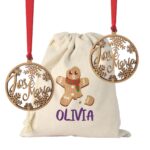 Pack 2 Bolas de Navidad personalizadas de madera y Saco de Carbón con nombre.