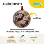 Bola de Navidad madera personalizada con foto. Adorno para el árbol de Navidad personalizado de madera. - Imagen 3