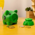 Hucha de cerdito personalizada tacto suave diseño Cactus - Imagen 4