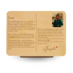Tarjeta de San Valentín personalizada en forma de carta sobre fondo rojo con texto romántico